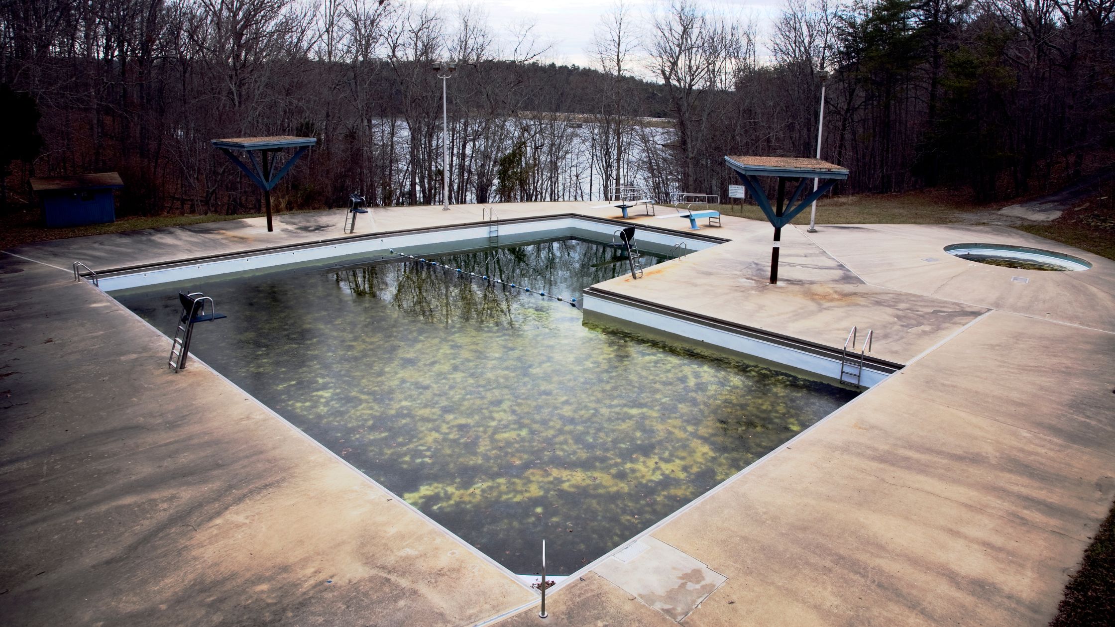 a pool full of algae and water